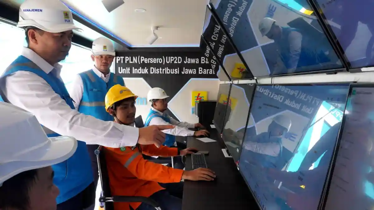 DCC Mobile PLN Mejeng di IPDN Jatinangor Sumedang Lokasi Retret Kepala Daerah Gelombang II