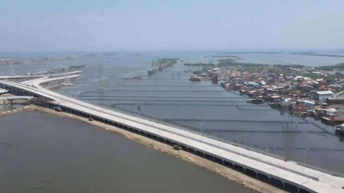 UPDATE Foto-foto Tol Semarang-Demak 2022, Pakai Matras Bambu