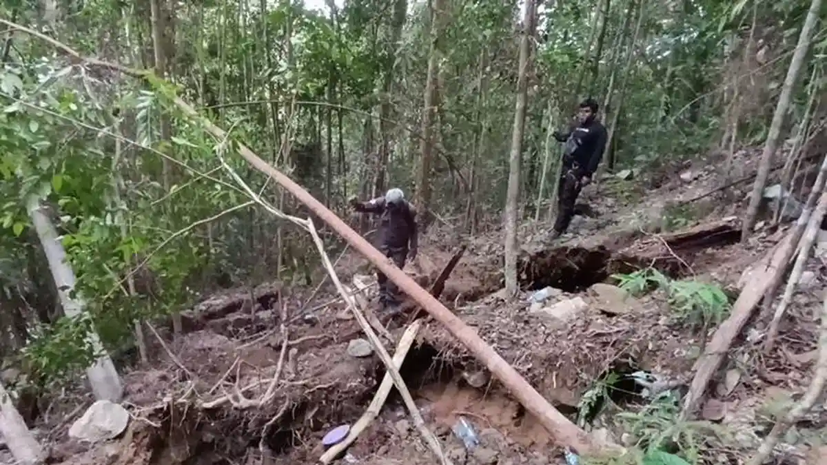 Tahura Bukit Menumbing Mentok Masih Dihajar Tambang Timah Ilegal ...