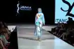 Fashion Show Karya Itang Yunasz di JFFF