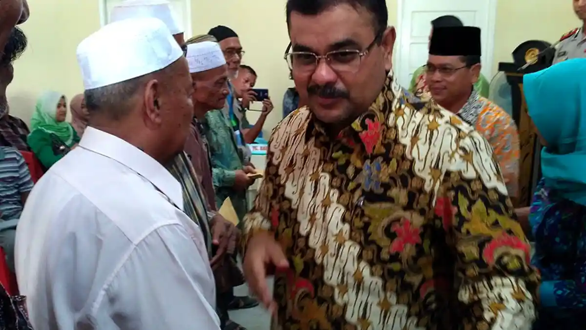 Ada Lahan Tidur di Kecamatan Buru Laporkan, Bupati Karimun Janjikan Traktor
