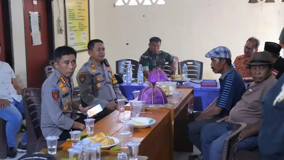 Kapolresta Mamuju Mediasi Damai Warga Kuridi dan Kasambang Usai Bentrok