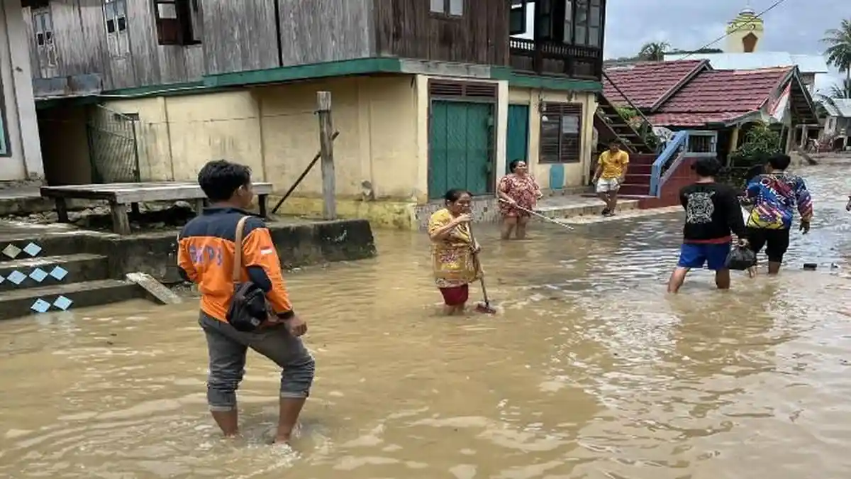 Diguyur Hujan Deras, Dua Desa di Muratara Terendam Banjir