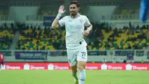 Gustavo-Franca-arema-FC-v-Persita.jpg