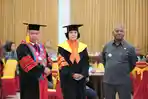 Wakapolda Papua Barat Dorong Paradigma Baru Pengelolaan SDA Berbasis Risiko di Wisuda UNCRI