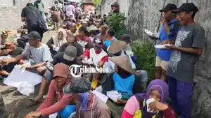Pemulung-aksi-putri-cempo.jpg