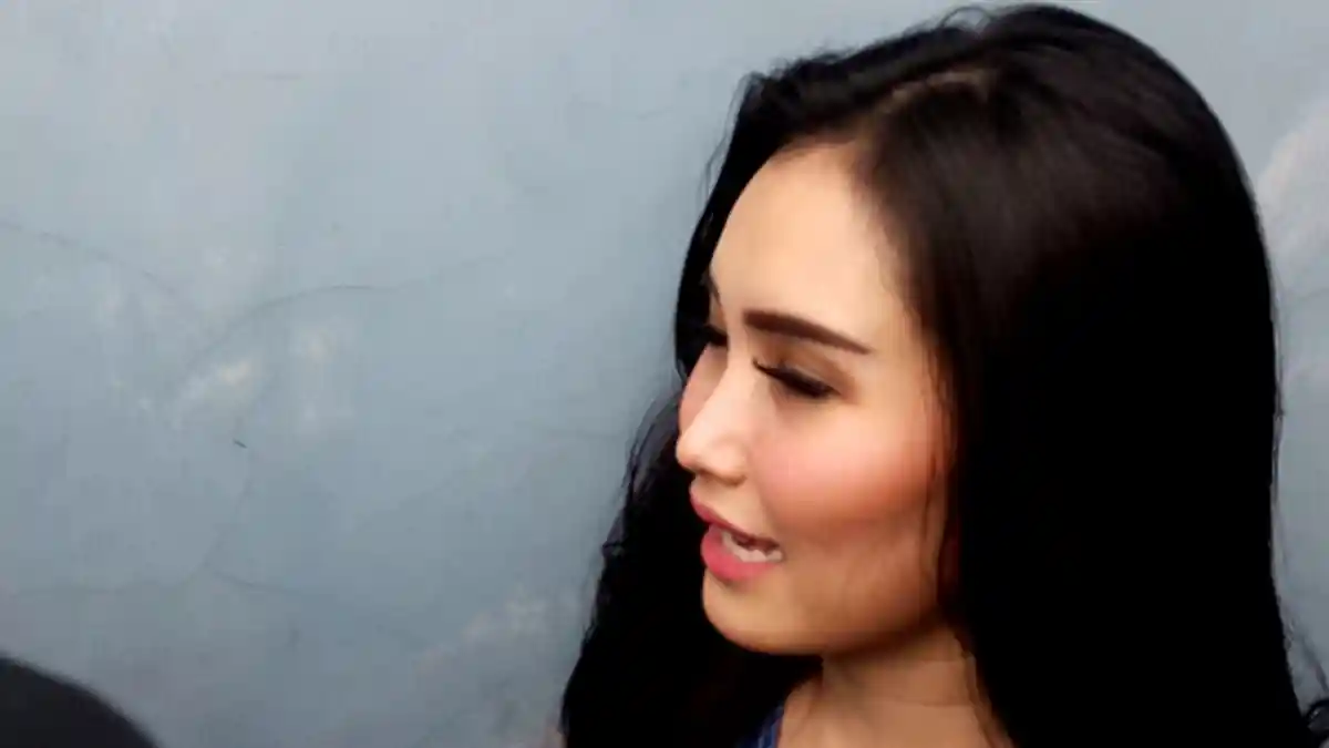 Ayu Ting Ting Akan Beli Apartemen Denada?