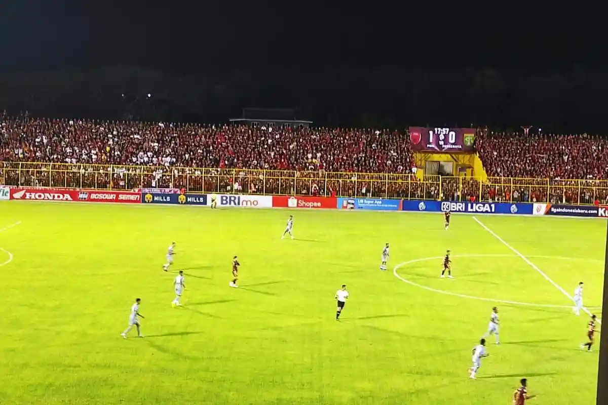 PSM Unggul 2-0 Atas Persebaya, Ramadhan Sananta dan Yakob Sayuri Cetak Gol