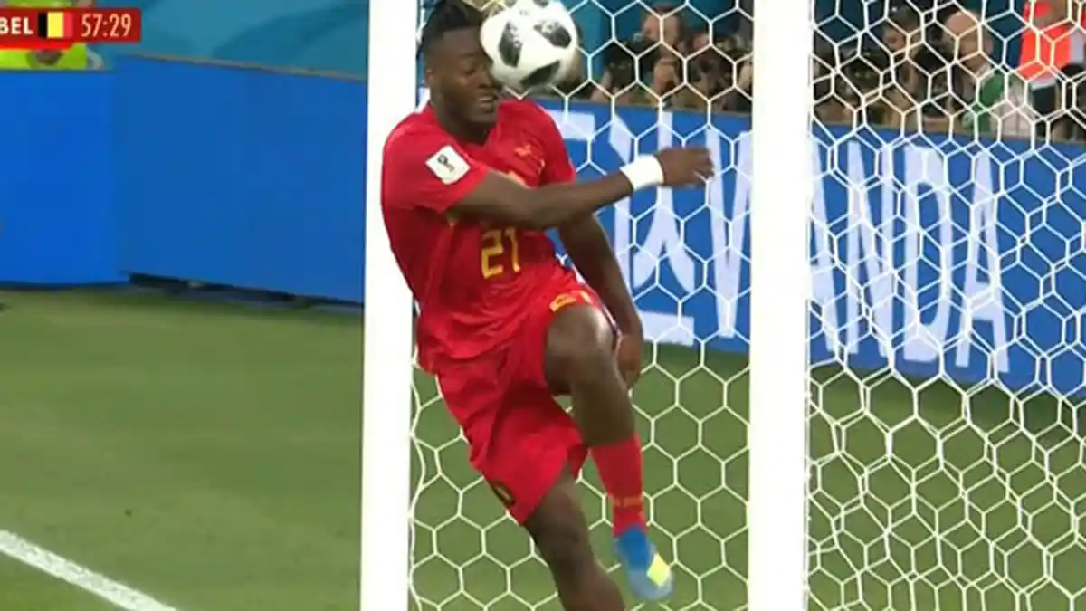 Saking Semangatnya Selebrasi Gol, Pemain Belgia Ini Malah Bernasib Sial