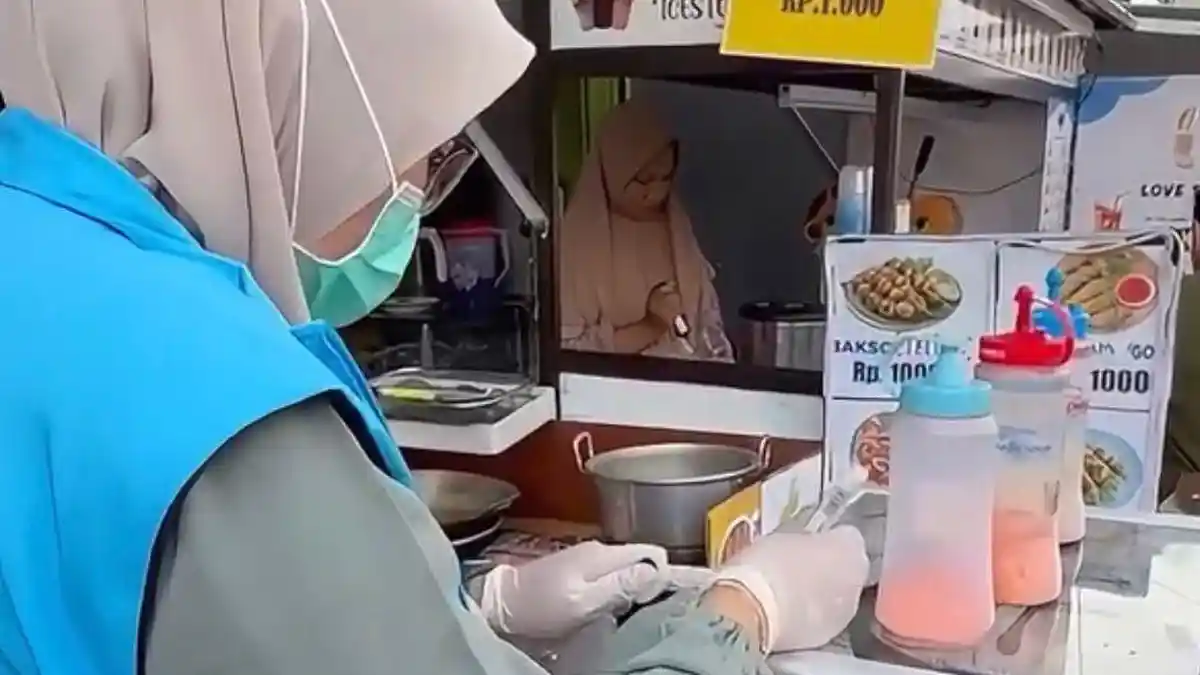 Minimalisir Risiko Keracunan, Dinkes Kota Tangsel Uji Kandungan Pangan Takjil Puasa
