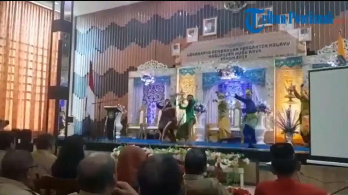 Putra Putri Kubu Raya Sambut Baik Pembakuan Pengantin Melayu Kubu Raya