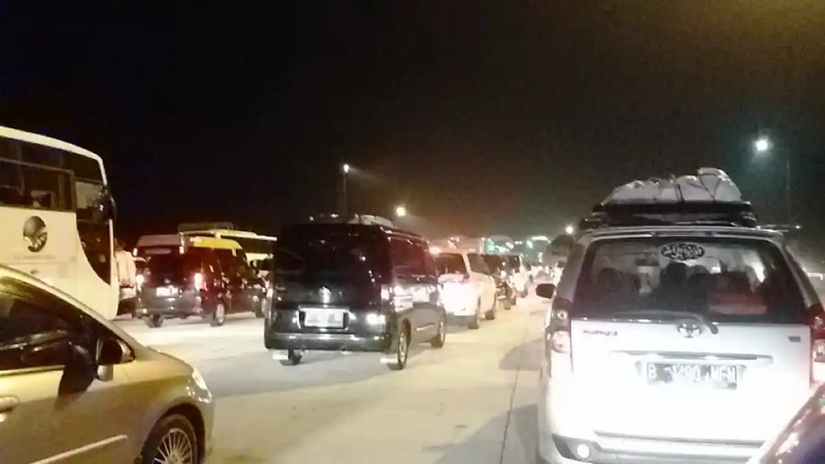 Jalur Keluar Gerbang Tol Palimanan Mulai Lancar