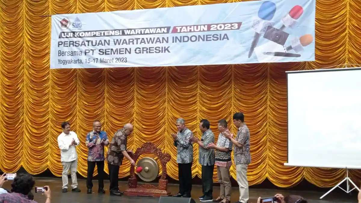 Duet PWI dan PT Semen Gresik Lahirkan Wartawan Kokoh Tak Tertandingi Lewat UKW