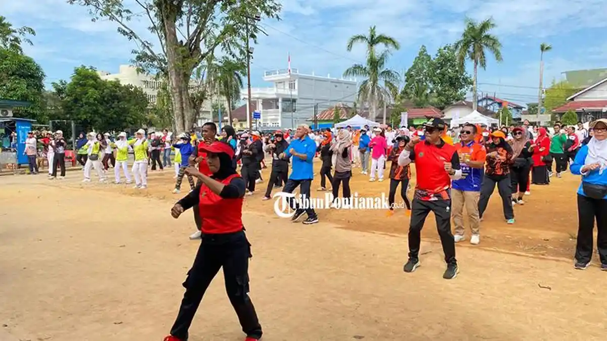 Peringati Hari Sumpah Pemuda, Pemkot Singkawang Gelar Senam Massal