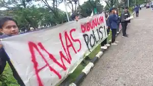 mahasiswa-ipb-demo-di-kampus-dramaga.jpg