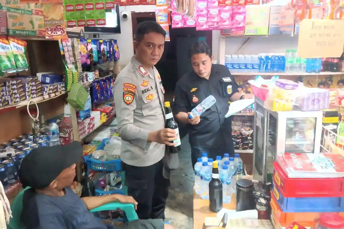 Polisi Grebek Warung-warung Kecil di Tolangohula Gorontalo, Rupanya Jualan Miras