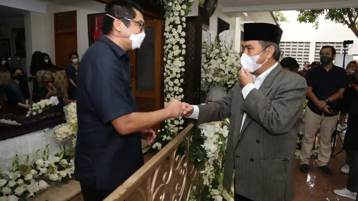 Jimly, Misbakhun, dan Bursah Sebut Sabam Tokoh Panutan Bersama