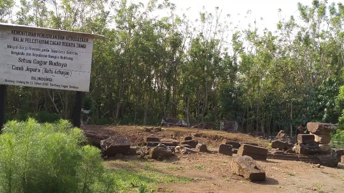 Wisata Sejarah Sumsel : Usia Batu Candi Kebayan di OKU Selatan Ternyata Seusia dengan Borobudur - candi-kebayan_20180912_132205.jpg