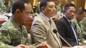 Raker-Komisi-I-DPR-RI-dengan-Menhan-dan-Panglima-TNI_20260519_130148.jpg