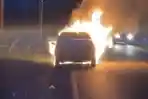 Sebuah-mobil-sedan-terbakar-di-Jalintim-wilayah-Sekonjing-Ogan-Ilir.jpg