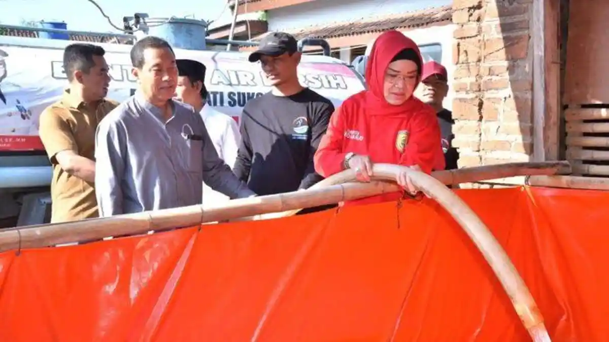 Berawal dari Curhatan Warga Kesulitan Air Bersih, Bupati Etik Langsung Tanggapi Kirim 2 Tangki