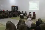 SMA Muhammadiyah PK Kottabarat Solo Adakan Bedah Buku Karya Tere Liye