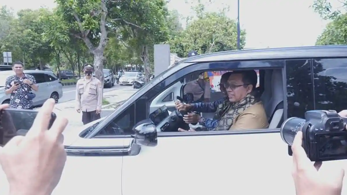 Kebijakan Net Zero Emission NTB: Mobil Listrik Jadi Kendaraan Dinas, Larangan Beri Karangan Bunga
