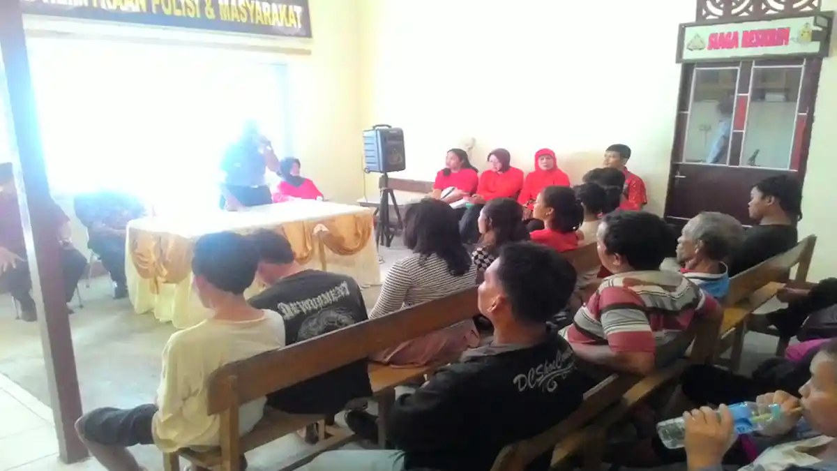 Asyik Pesta Sabu, Polsek Ngabang Grebek Tujuh Remaja