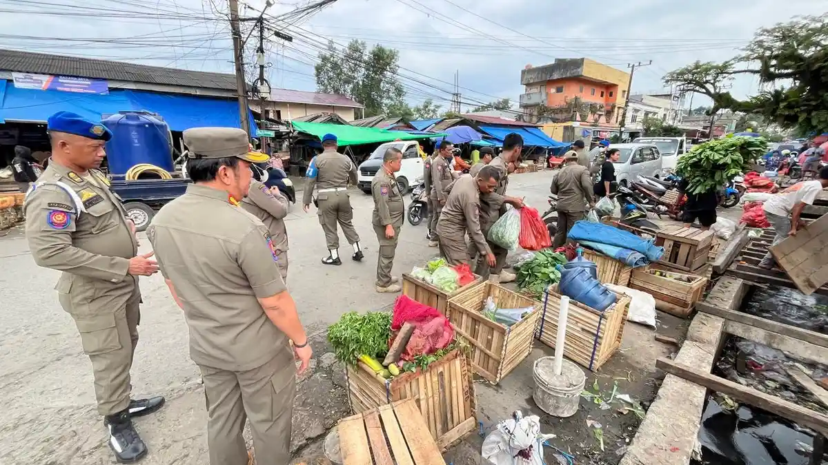 Penertiban Dinilai tak Efektif,  Satpol PP  Sebut Butuh Efek Jera untuk PKL Liar Pasar Pandansari