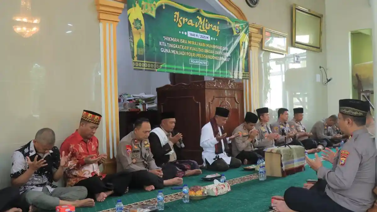 Polres Metro Polda Lampung Peringati Isra Miraj 1446 H dengan Khidmat