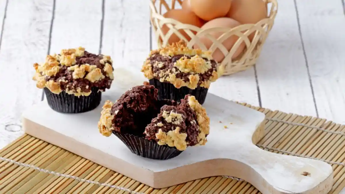 Resep - Ngopi Sore dengan Camilan Muffin Cokelat Tabur Kelapa, Nikmat Banget!