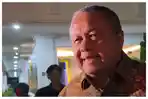 gubernur-BI-perry.jpg