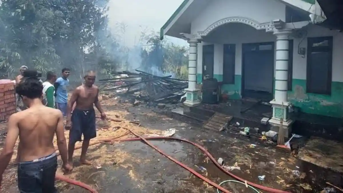 Gudang Bawang Merah di Wonoasih Kota Probolinggo Terbakar Hebat Saat Pemiliknya Pergi