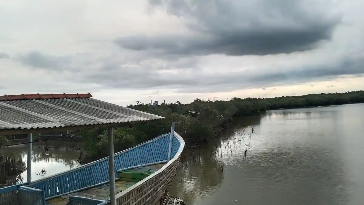 Jadi Destinasi Wisata Favorit di Cilacap, Cigimbal Park Suguhkan Kuliner Khas dan Susur Sungai