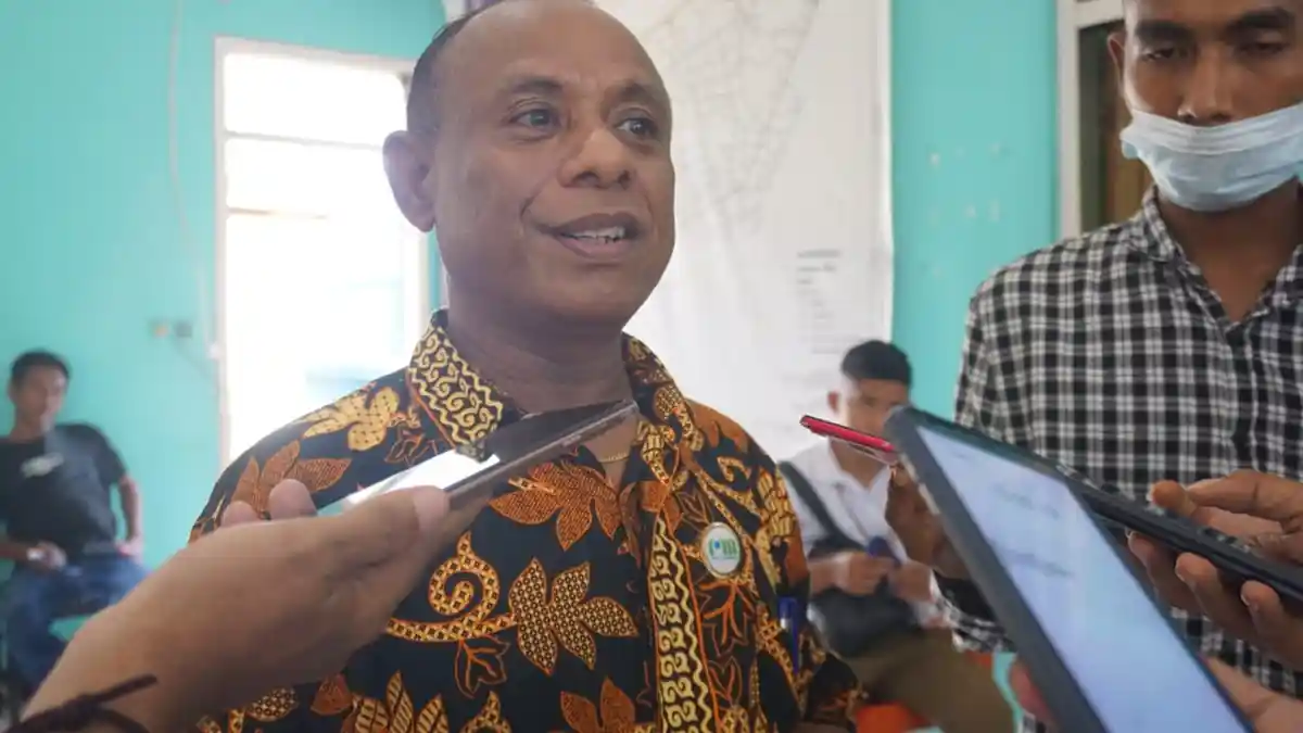 Yustinus Ingin Lebih Banyak Warga Ende Terlayani Air Perumda Tirta Kelimutu