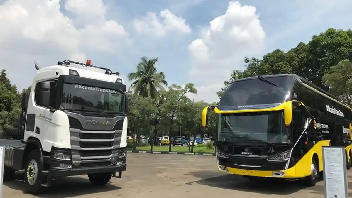4 Hal Perlu Diketahui saat Berkendara di Sekitar Truk dan Bus Besar Agar Terhindar dari Kecelakaan