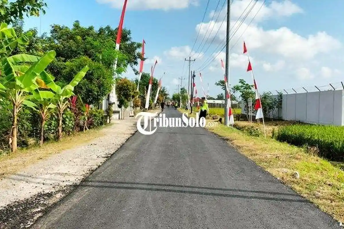 Jalan Rusak Belasan Tahun di Sragen Mendadak Mulus, Efek Jokowi Mau Melintas