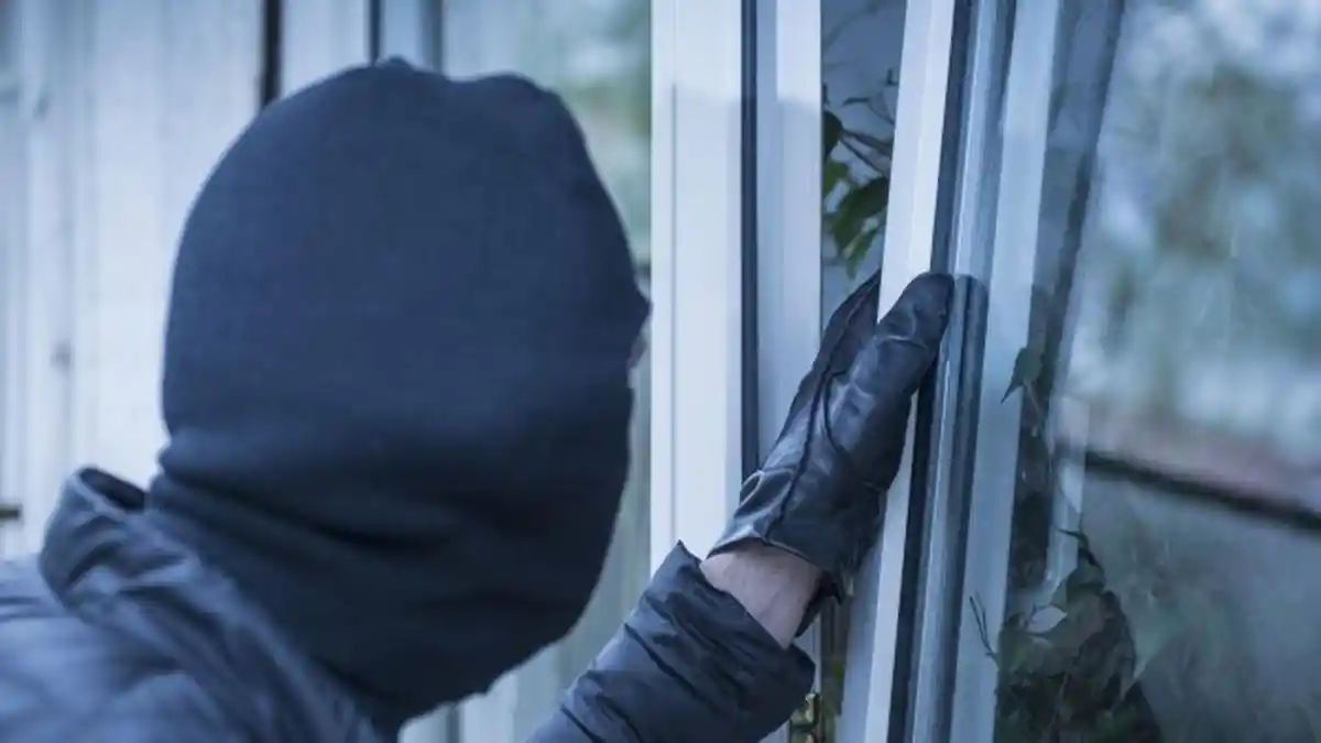 Tiga Pria Bertopeng Curi Uang Puluhan Juta di Kantor BSIP Sultra