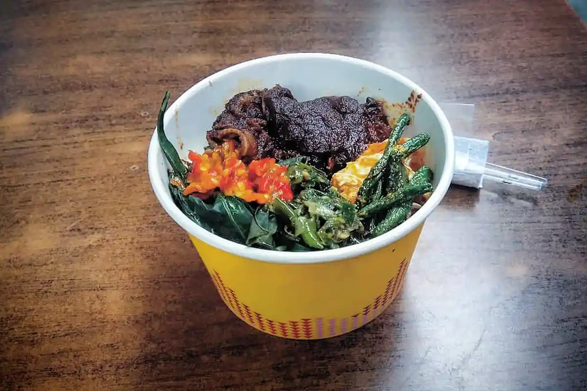 Rice Bowl Daging Sapi Bumbu Rendang Ala Talamak Bowl yang Menggoda Selera