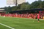 the-jakmania-saksikan-persija-latihan-perdana.jpg