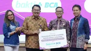 Bantuan-BCA-untuk-puskesmas-di-Garut.jpg