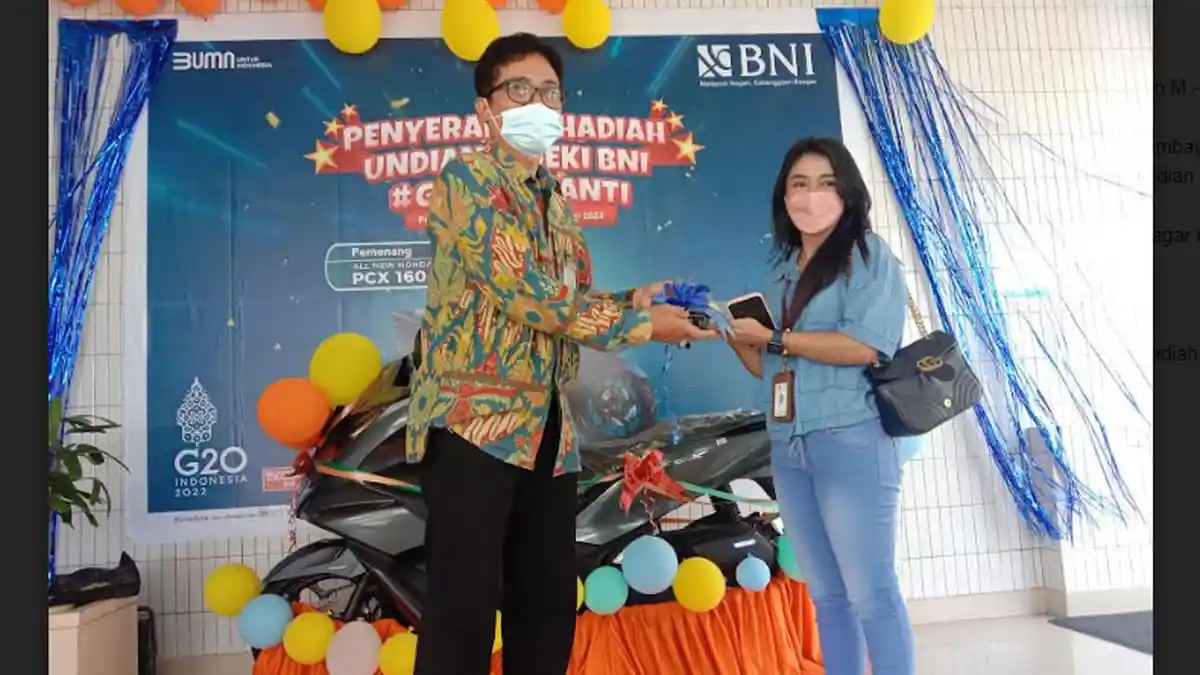 Nova Djami Bawa Pulang Sepeda Motor dari BNI