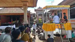 Upacara-narpana-sebelum-jenazah-mendiang-Cokorda-Sawitri-dikremasi-di-Bebalang.jpg