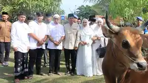 Kapolda-Aceh-Irjen-Pol-Marzuki-Ali-Basyah-meninjau-langsung-pelaksanaan-kurban.jpg