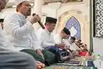 Pj-Gubernur-Sumut-Salat-Bersama-Warga-di-Masjid-Agung.jpg