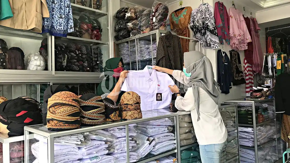 Seragam Sekolah Ganti Setelah Lebaran? Kemendikbud Ristek Bilang 'Tidak Benar!'