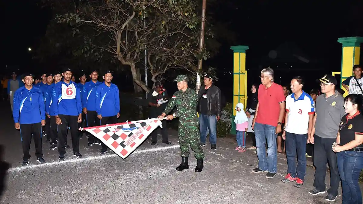 Meriahkan HUT RI ke-74, Pemkab Sintang Gelar Gerak Jalan 17 Kilometer