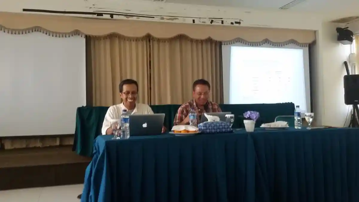 Jumlah Pembaca Media Cetak Turun, Kolom Banyak Berisi Gambar