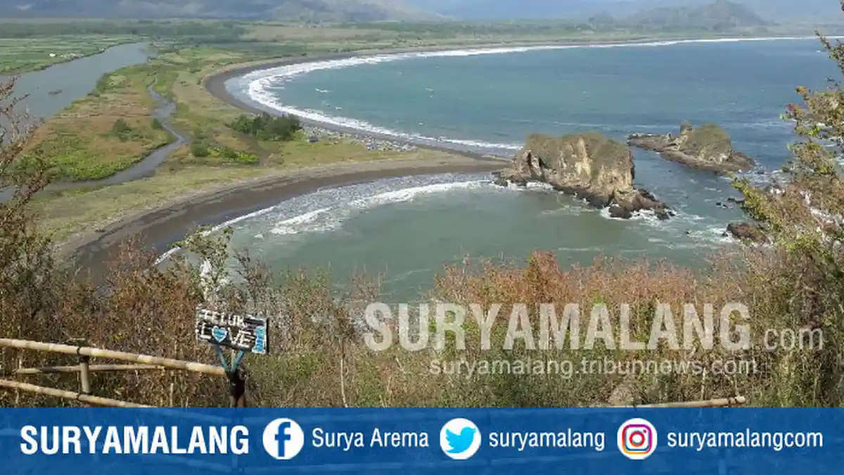 Lambang Cinta dan Kasih Sayang, Teluk Love di Jember yang Instagramable Wajib Dikunjungi