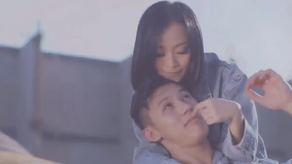 Rinni Wulandari dan Jevin Julian Curahkan Kisah Hubungan Mereka dalam Video Clip Ini